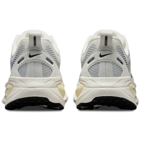 Nike Vomero 18